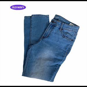 OLD NAVY SUPER SKINNY MID RISE SIZE 6 REGULAR JEAN